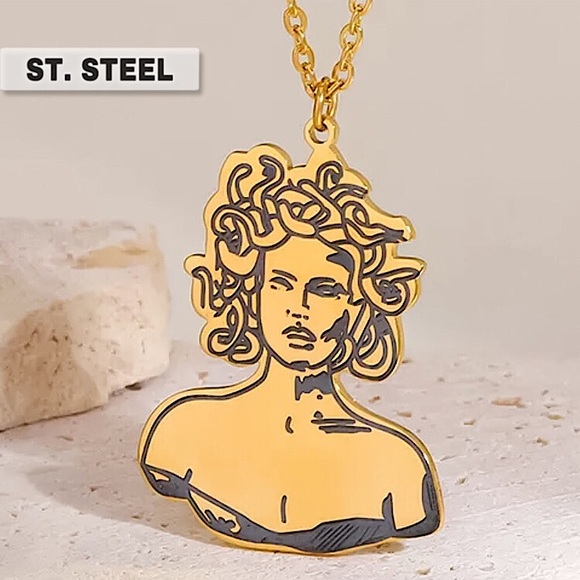 Jewelry - ⚜️[𝟯/$𝟮𝟴]⚜️NEW Large Medusa Pendant Stainless Steel Necklace